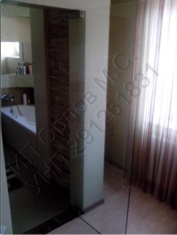 стеклянная дверь