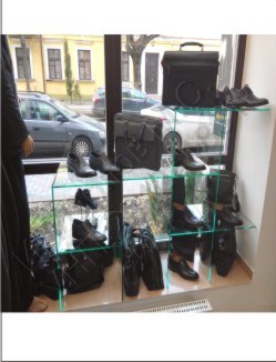 витрина стеклянная