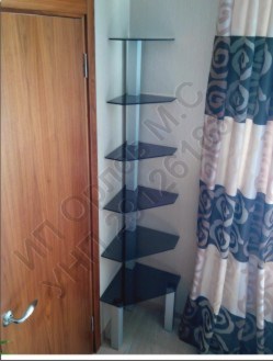 этажерка стеклянная