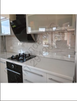 скиналь из стекла