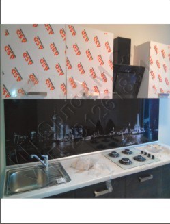 Стеклянный фартук